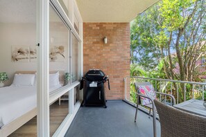 Room - Spacious and Idyllic Unit in Little Manly (Manly)