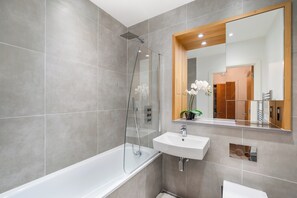 Shower, towels