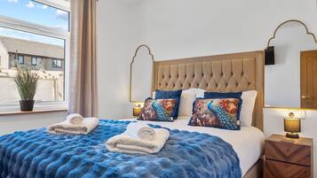 3 bedrooms, iron/ironing board, free WiFi, bed sheets