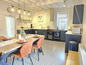 Fridge, microwave, dishwasher, coffee/tea maker