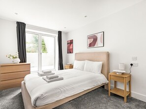 3 quartos, Wi-Fi de cortesia, roupa de cama