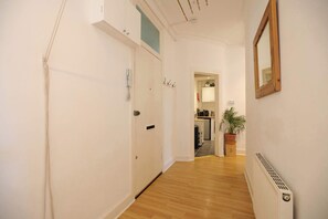 Interior - Homely 2BD Flat, Heart of Edinburgh (Edinburgh)