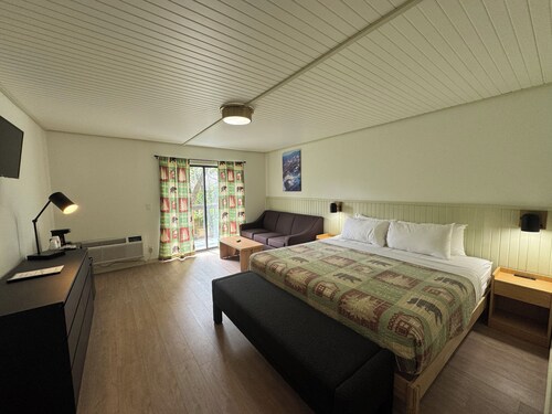 King Room With Balcony - NKB