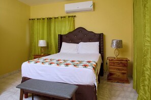 4 bedrooms, WiFi, bed sheets