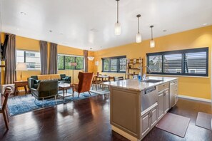 Apartment, Accessible | Internet - Meadowlark Suite - 201 2b1b (Portland)