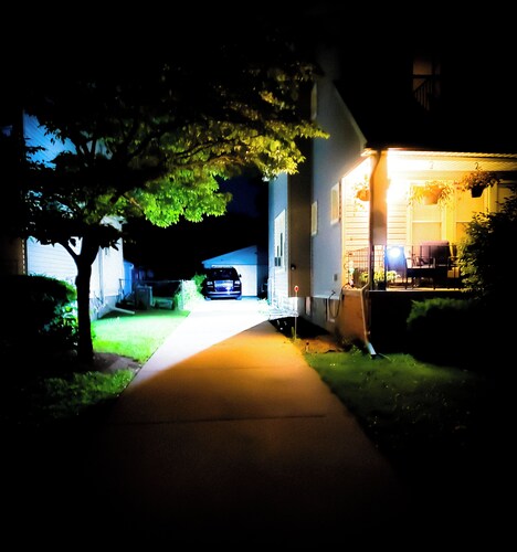 Charming 2-bedroom apartment near Downtown Dearborn