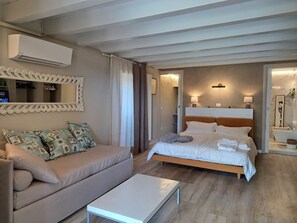 4 chambres, fer et planche à repasser, Wi-Fi, draps fournis