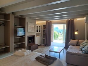 4 Schlafzimmer, Bügeleisen/Bügelbrett, WLAN, Bettwäsche