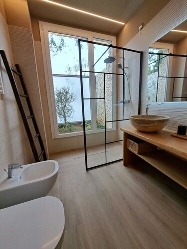 4-bedroom villa in brilliant Castion Veronese with WiFi, AC.  A Luxury Villa