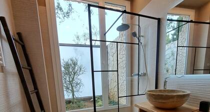 4-bedroom villa in brilliant Castion Veronese with WiFi, AC. A Luxury Villa