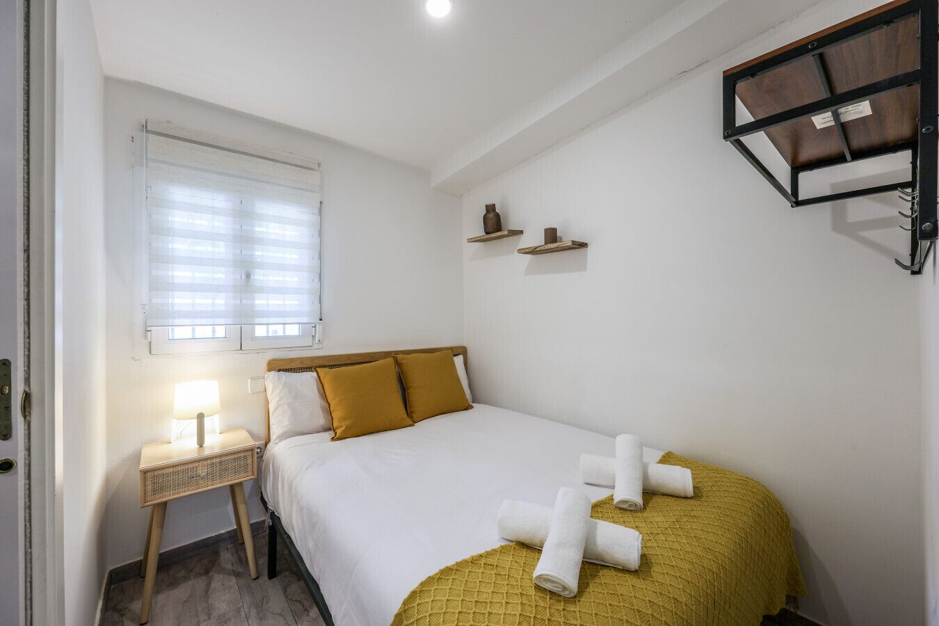 1 slaapkamer, een bureau, wifi