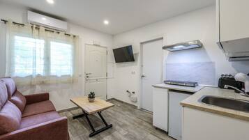 Mikrowelle, Herdplatte, Geschirrspüler