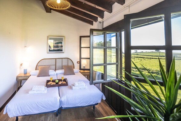 2 bedrooms, iron/ironing board, travel cot, WiFi