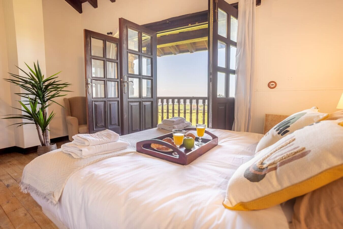 2 habitaciones, tabla de planchar con plancha, cuna de viaje y wifi 