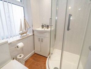 Shower - Flat 1A, Mona House (Conwy)