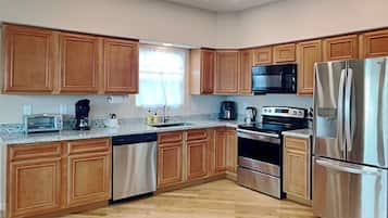 House (4 Bedrooms) | Property amenity