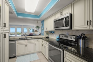 Condo (2 Bedrooms) | Property amenity