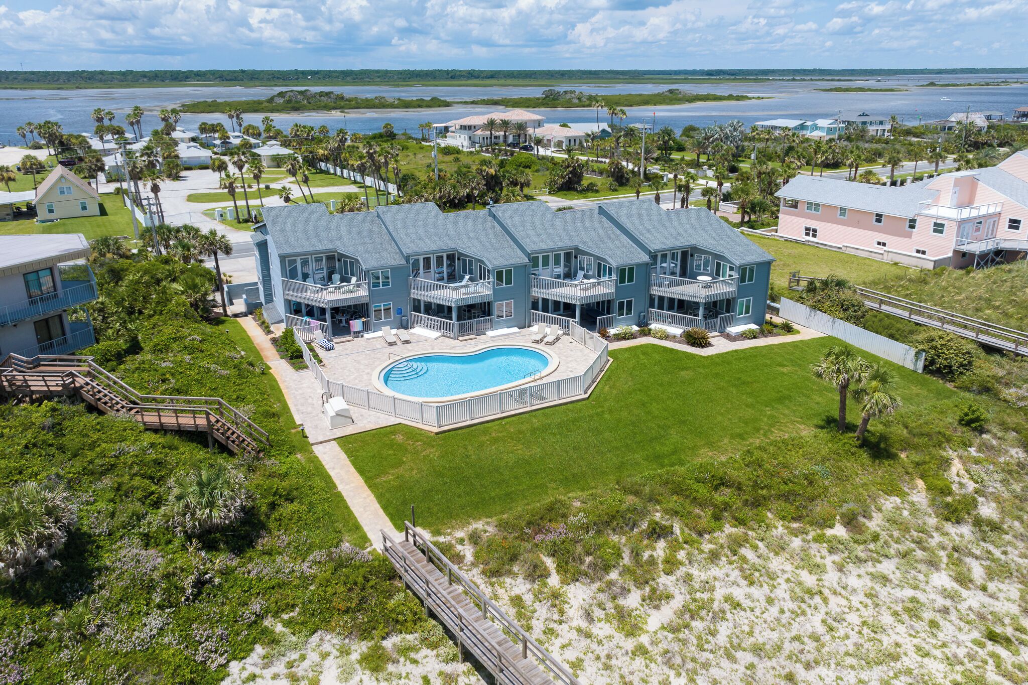 Condo (2 Bedrooms) | Property amenity