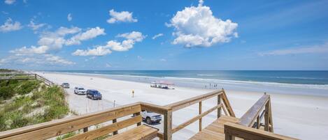 Condo (2 Bedrooms) | Property amenity