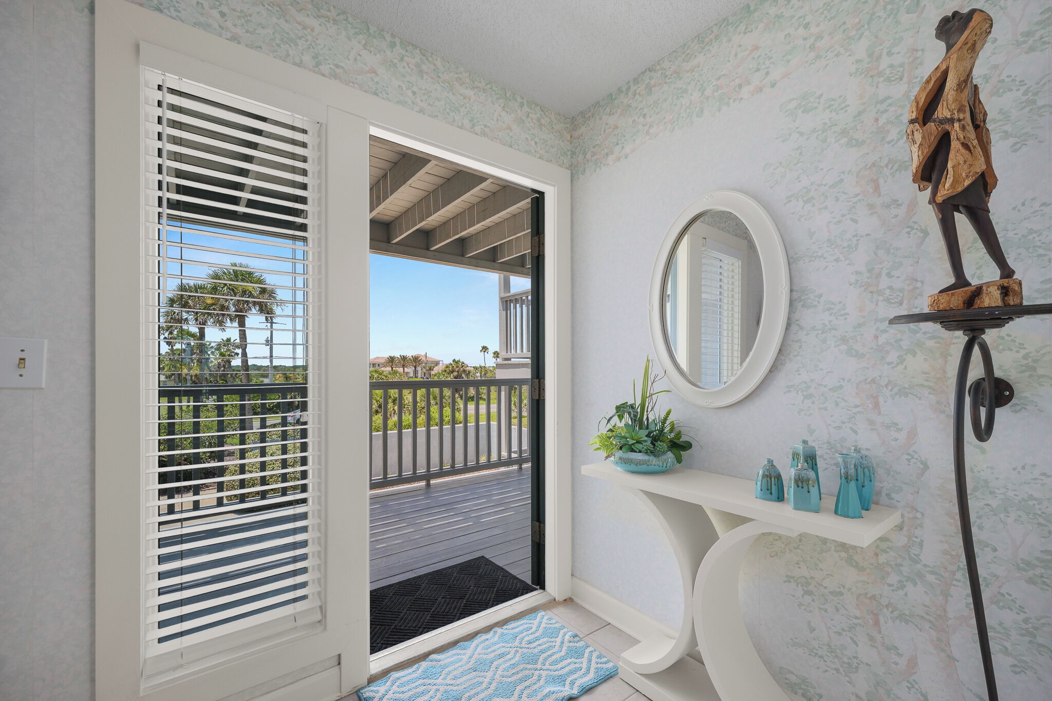 Condo (2 Bedrooms) | Property amenity