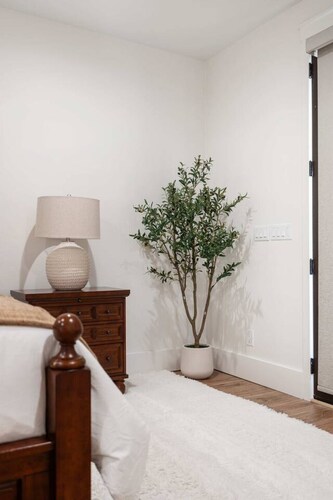 Escondido Oasis | Sleeps 10 + Hot Tub!