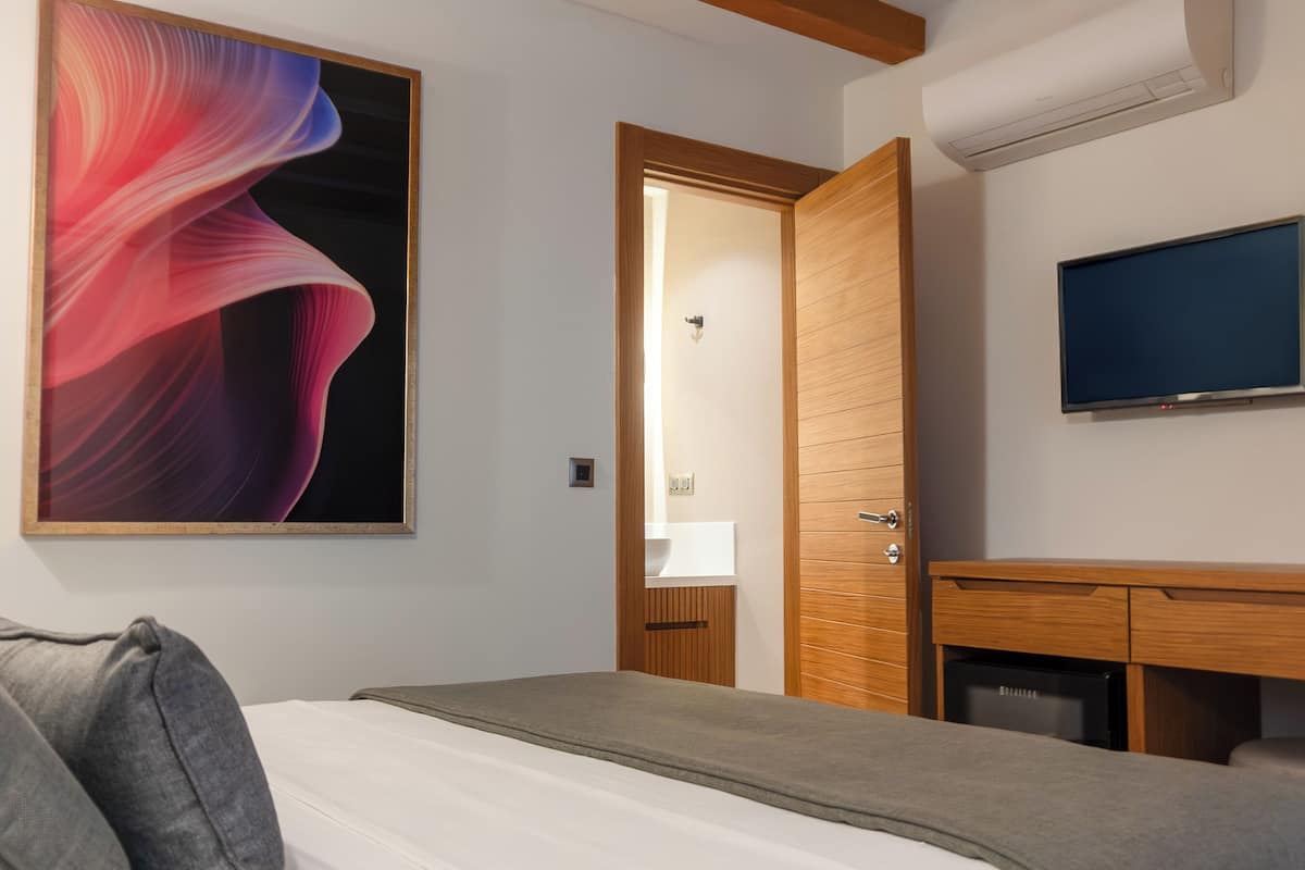 Rom – standard | Italienske Frette-laken, sengetøy av topp kvalitet og minibar