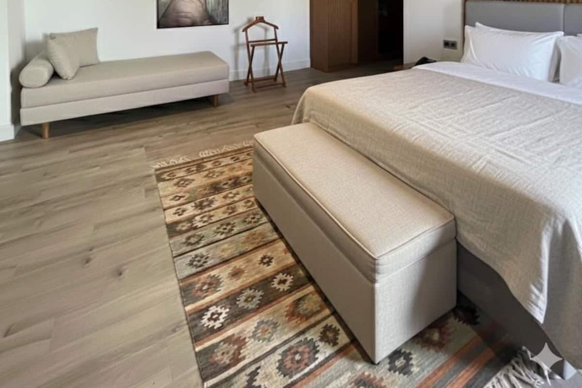 Lençóis italianos Frette, roupas de cama premium, frigobar