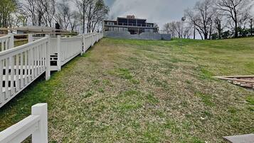 Studio (4 Bedrooms) | Kemudahan hartanah