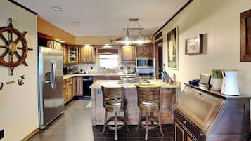 Studio (4 Bedrooms) | Property amenity