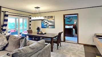 Studio (4 Bedrooms) | Property amenity