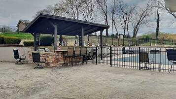 Studio (4 Bedrooms) | Property amenity