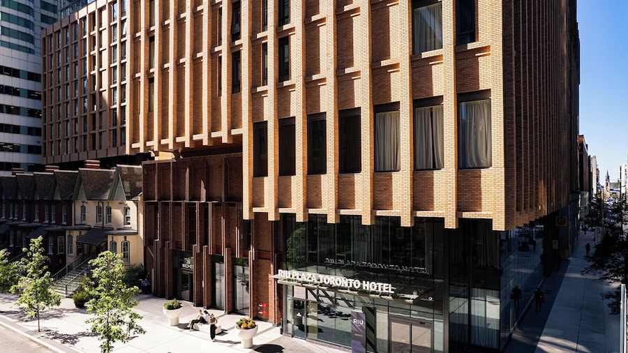 Hotel Riu Plaza Toronto