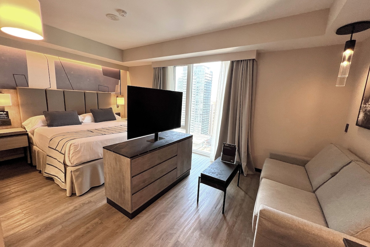 Superior Room, 1 King Bed (Superior)