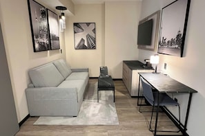 Deluxe Suite, 1 King Bed with Sofa bed (Senior)