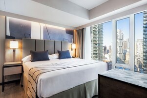 Family Room, 1 King Bed with Sofa bed (Deluxe) | Premium bedding, in-room safe, desk, blackout drapes