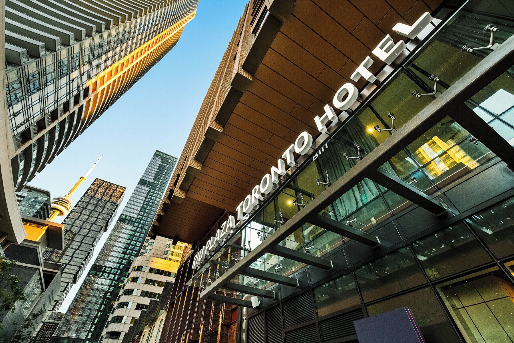 Photo - Riu Plaza Toronto