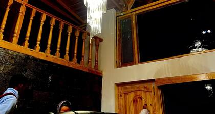 Luxurious 5-bedroom Homestay with heater, WiFi in delightful Chaukhuta