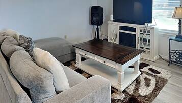 House (2 Bedrooms) | Property amenity