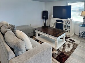 House (2 Bedrooms) | Property amenity