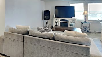 House (2 Bedrooms) | Property amenity