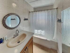 House (3 Bedrooms) | Property amenity