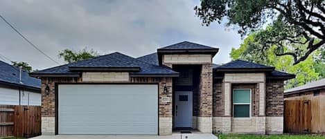 Rumah (3 Bedrooms) | Fasilitas properti