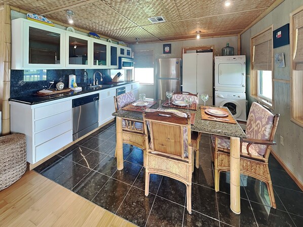 House (0 Bedroom) | Property amenity - Beachside Tiki Hut by Ryson Vacation Rentals (Galveston)