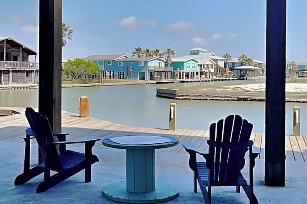 The Salty Dog at Copano Bay by Miss Kitty’s - Refugio County, TX