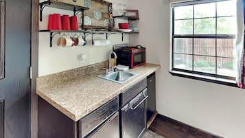 House (1 Bedroom) | Property amenity