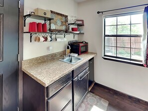 House (1 Bedroom) | Property amenity