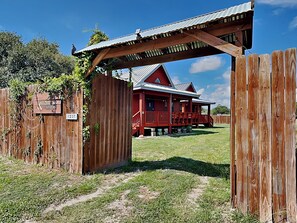 Property amenity - SabaiDii Guesthouse A & B by Miss Kitty’s (Rockport)