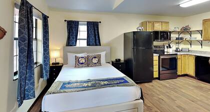 Sabaidii Guesthouse A & B