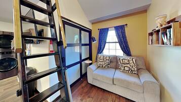 House (1 Bedroom) | Property amenity