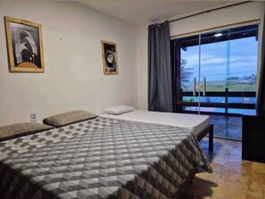 8 Schlafzimmer, Bügeleisen/Bügelbrett, Bettwäsche